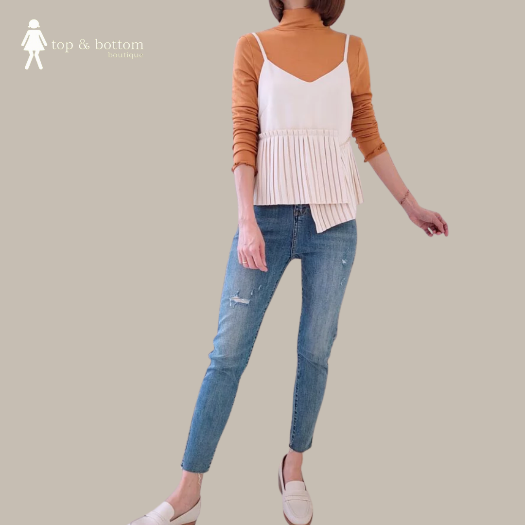 STRAP PLEATED BLOUSE (EXCLUDED INNER)