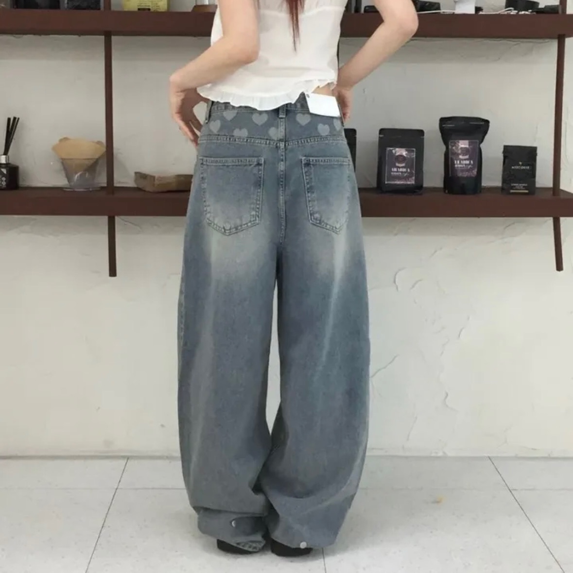 【優惠預訂】韓國BACK HEART PRINT WIDE DENIM PANTS