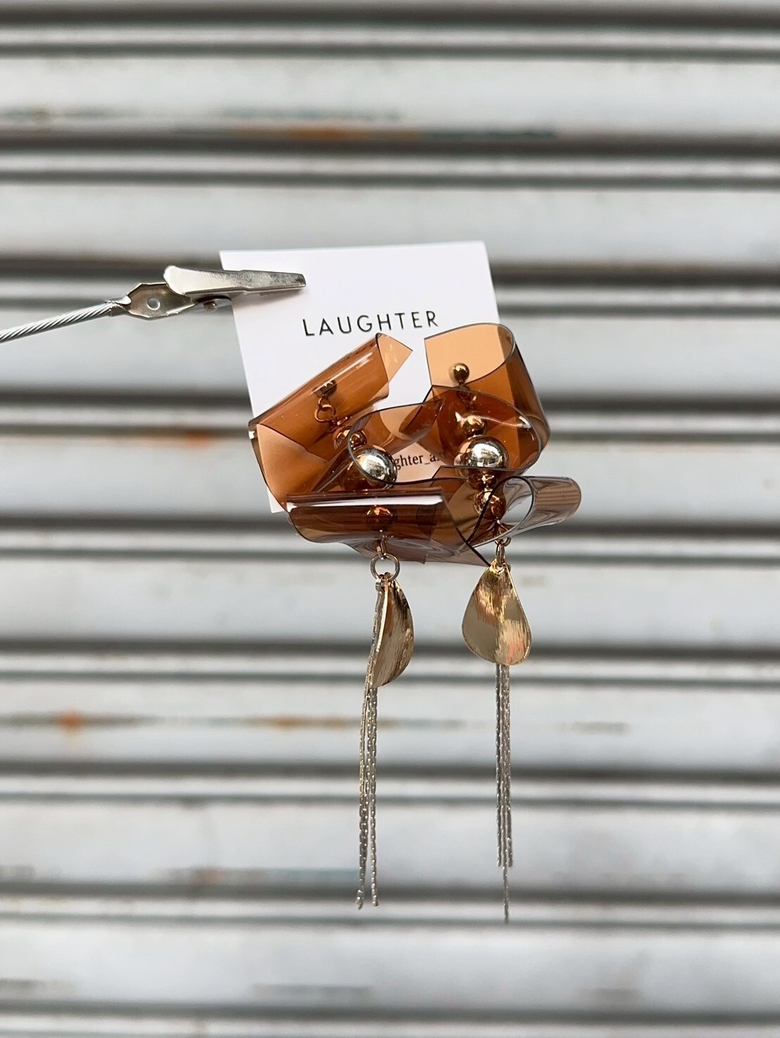 [LAUGHTER] 棕色耳夾 NO.282