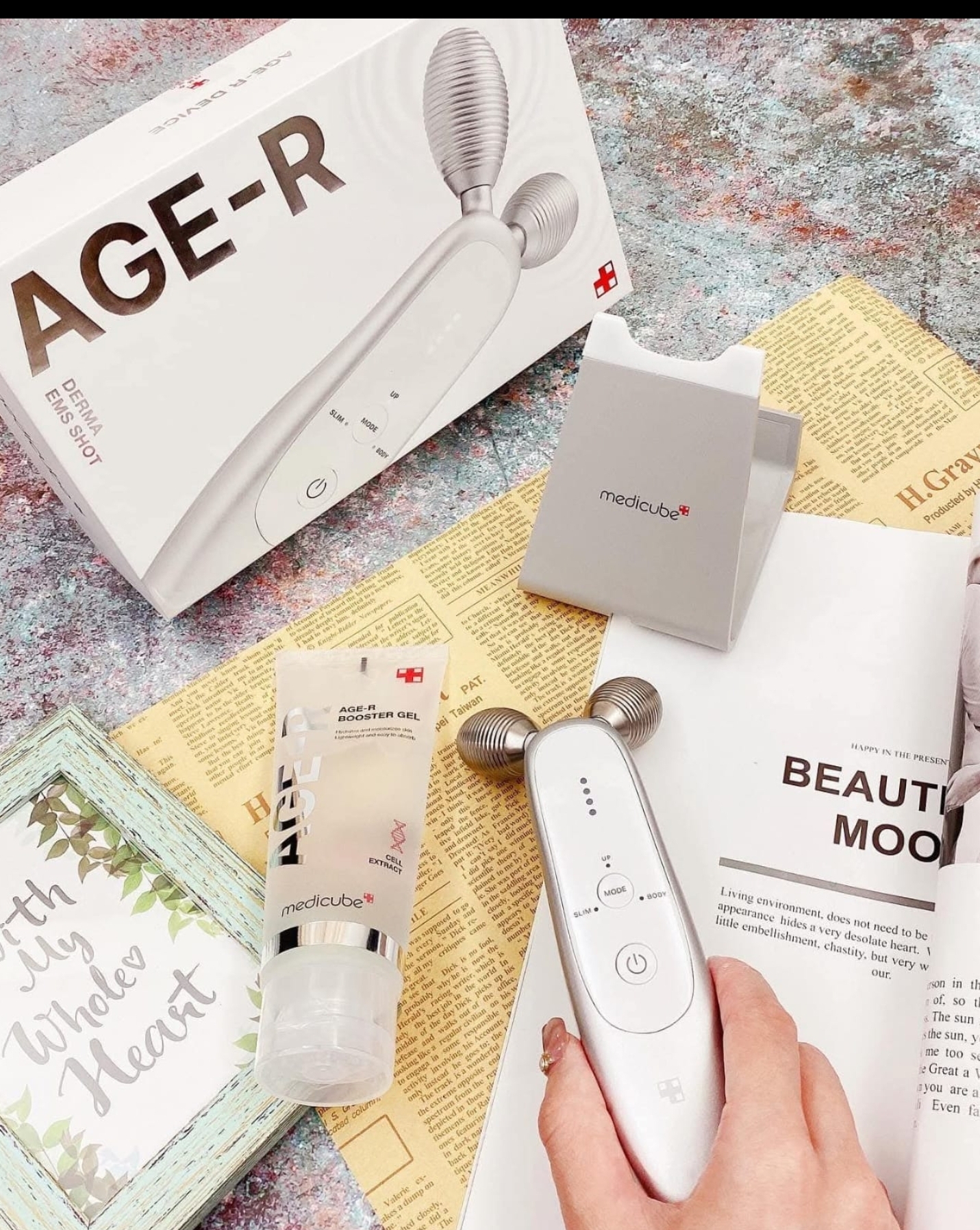 Cd9805  [V面提拉] Age-R EMS  限定優惠 送250ml 導入Gel 送保護袋 送ZERO套裝（面霜+精華）