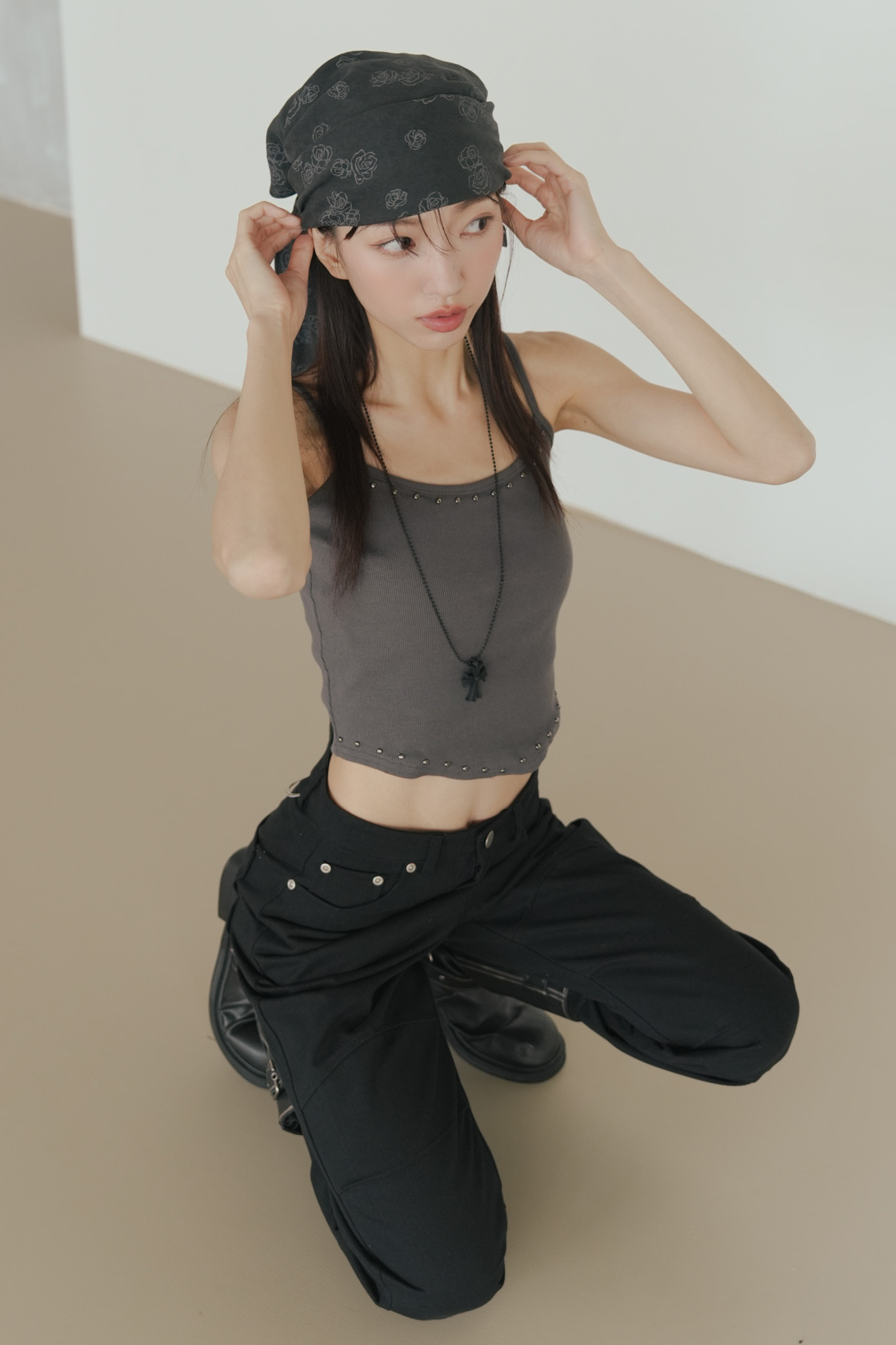 Krong Studded Sleeveless Top #上衣