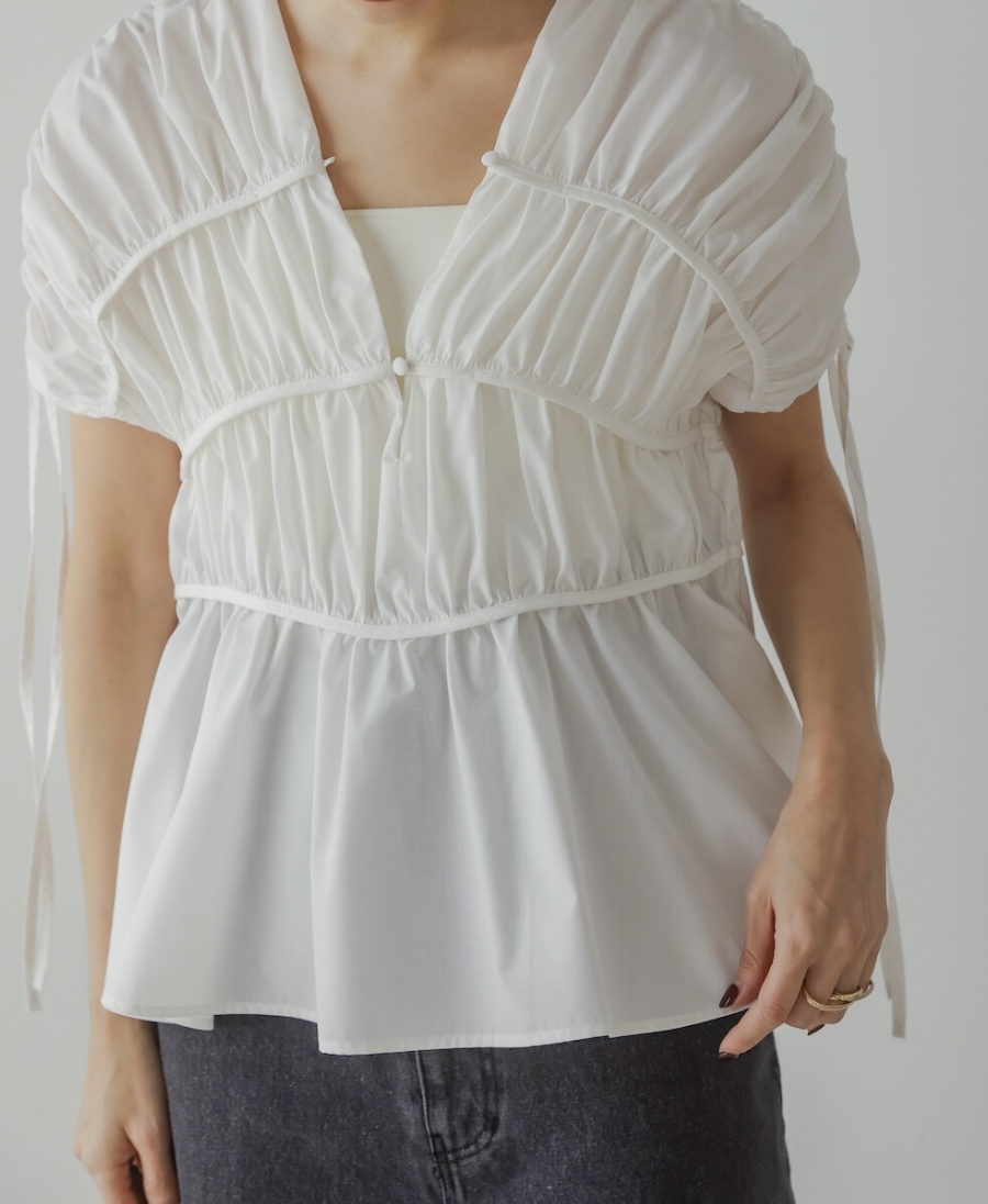 皺褶抽繩上衣