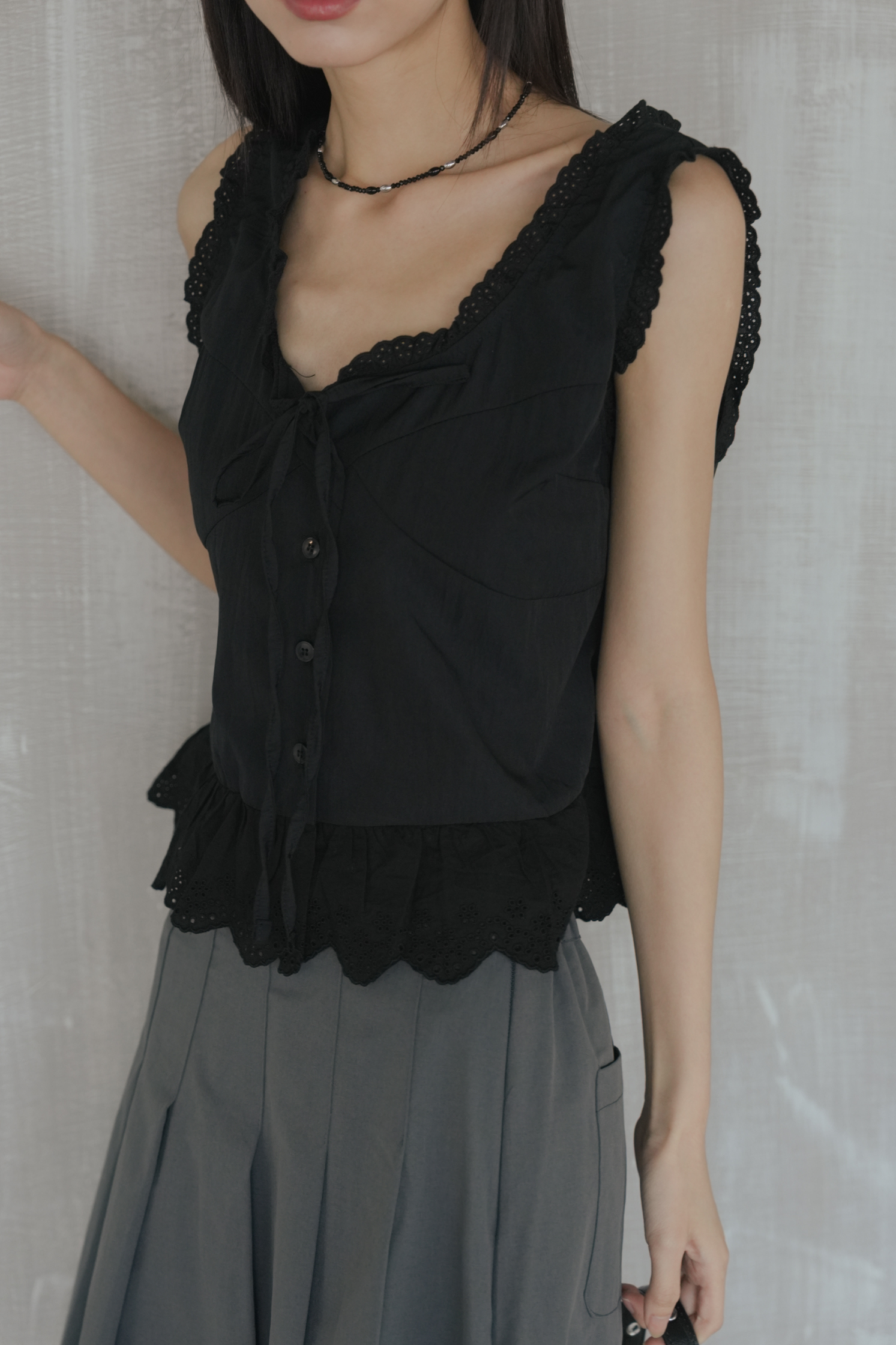 Lace Sleeveless Blouse #上衣