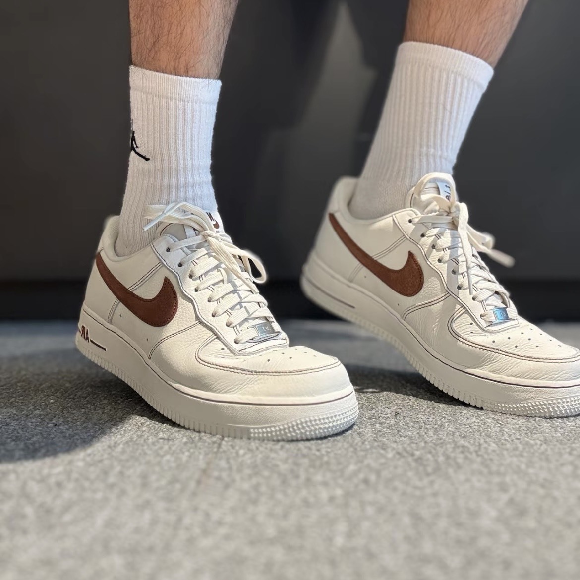 Nike Air Force 1 '07 LV8 象牙白 摩卡 白棕 縫線 男鞋 HQ2037101