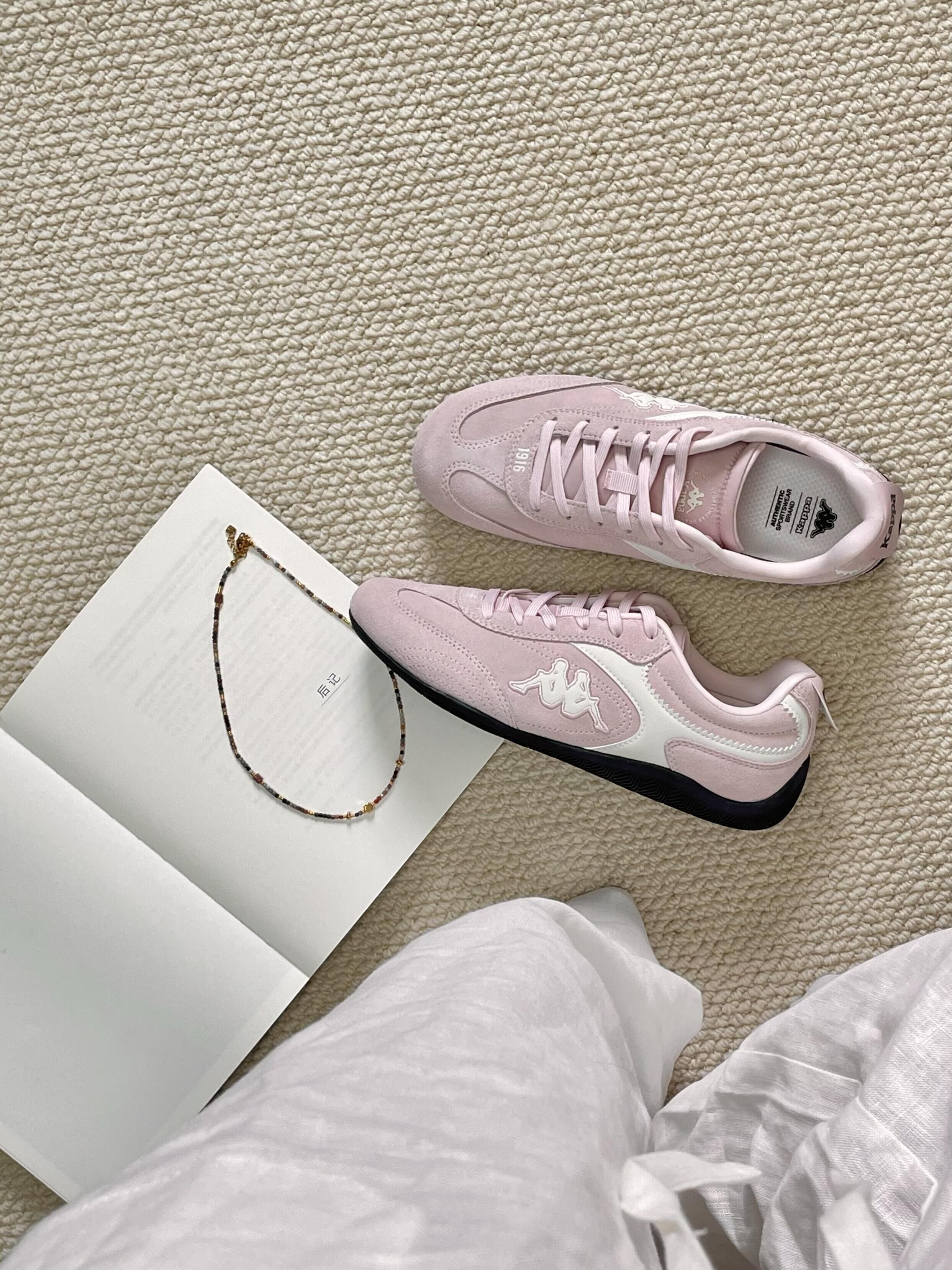 KAPPA 卡帕 背靠背 賽車鞋 麂皮 鋸齒造型 外縫線 休閒鞋 粉色 粉白色/預購