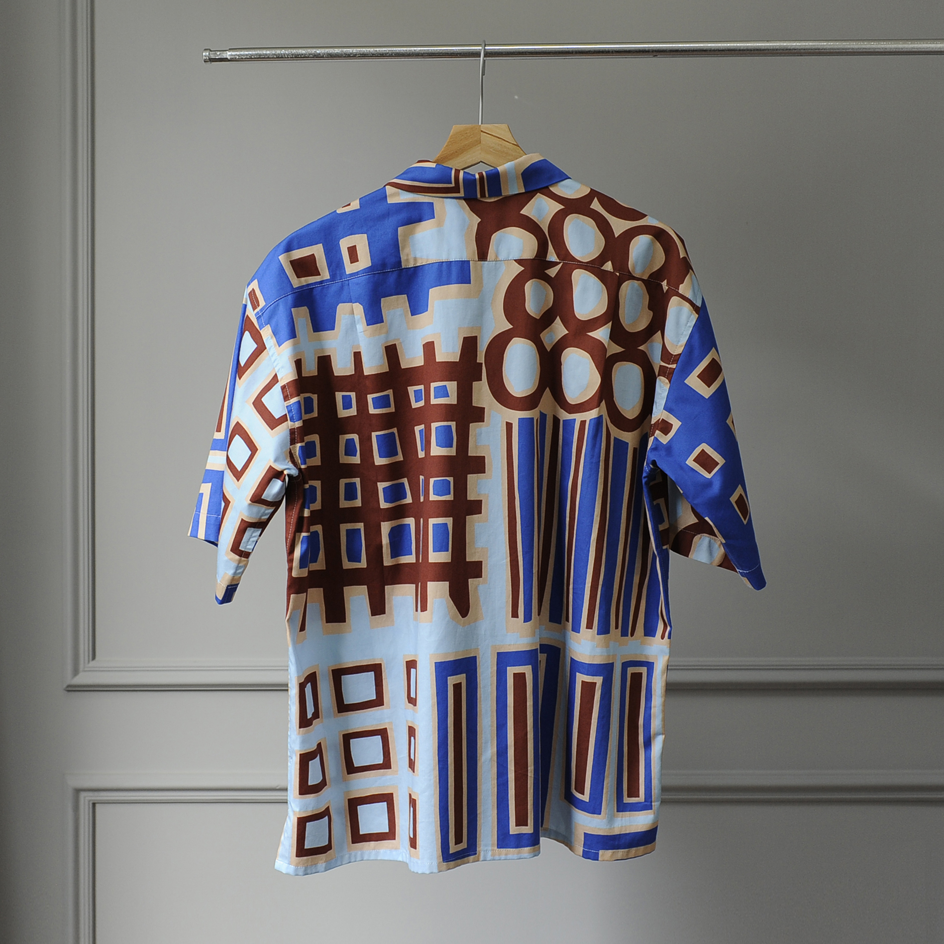 印花短版襯衫 / 都更咖啡 / Free Size