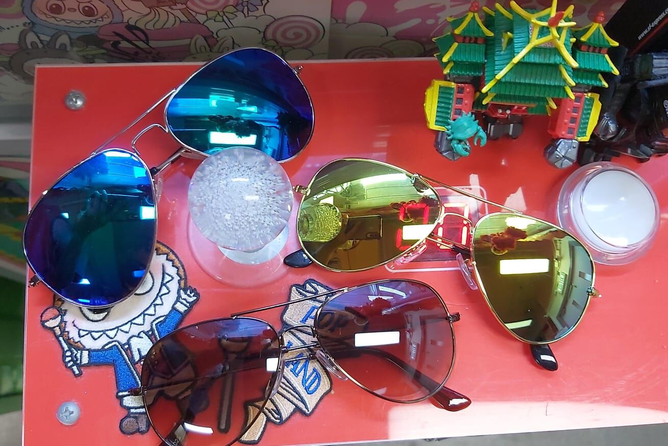 KR 太陽眼鏡/此為清貨價貨品不設退換 (AT6 972)