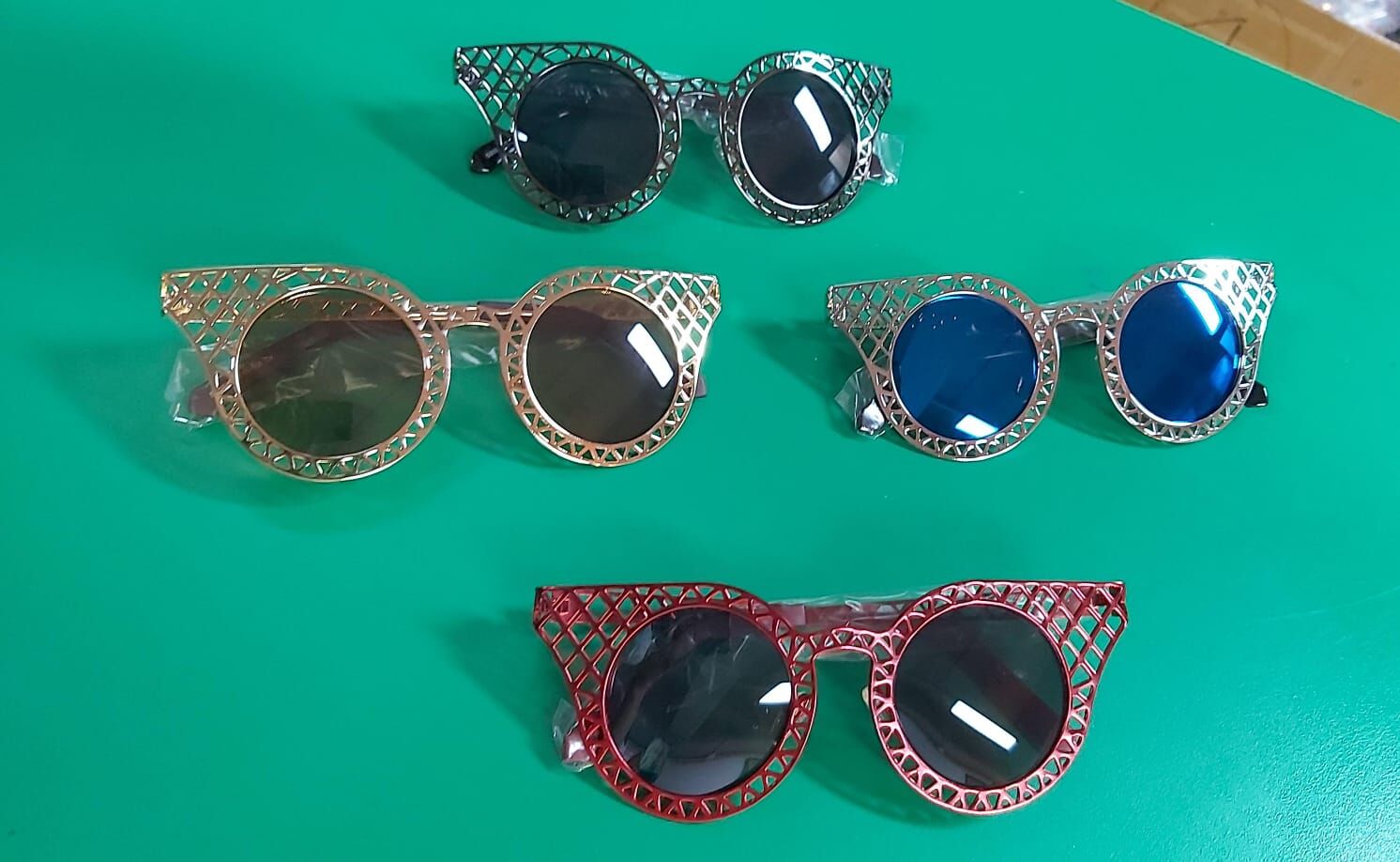 KR 太陽眼鏡/此為清貨價貨品不設退換 (AT6 973)