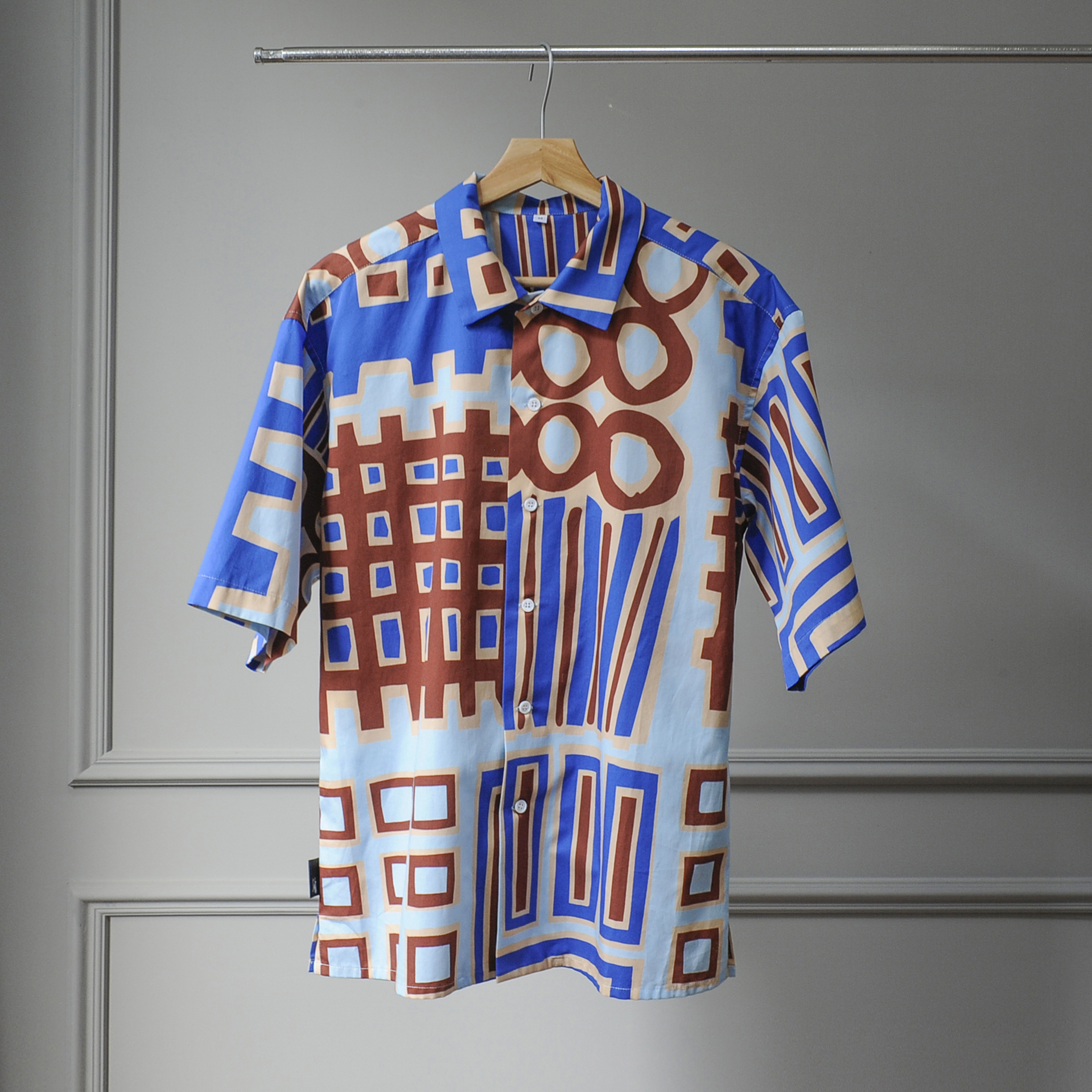 印花短版襯衫 / 都更咖啡 / Free Size