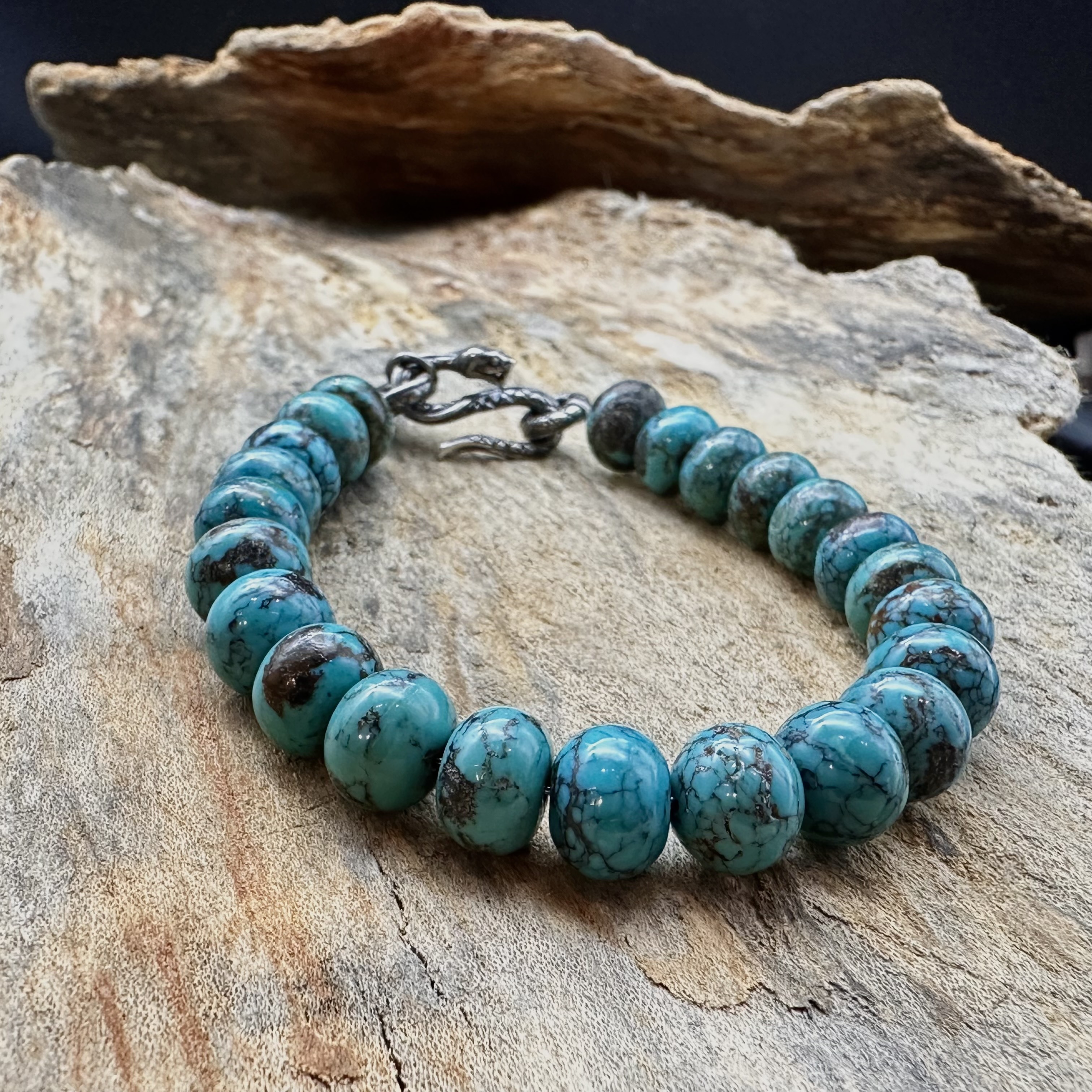 Black Venom Jewelry- 10mm Turquoise Beads 天然松石橢圓珠手鍊。