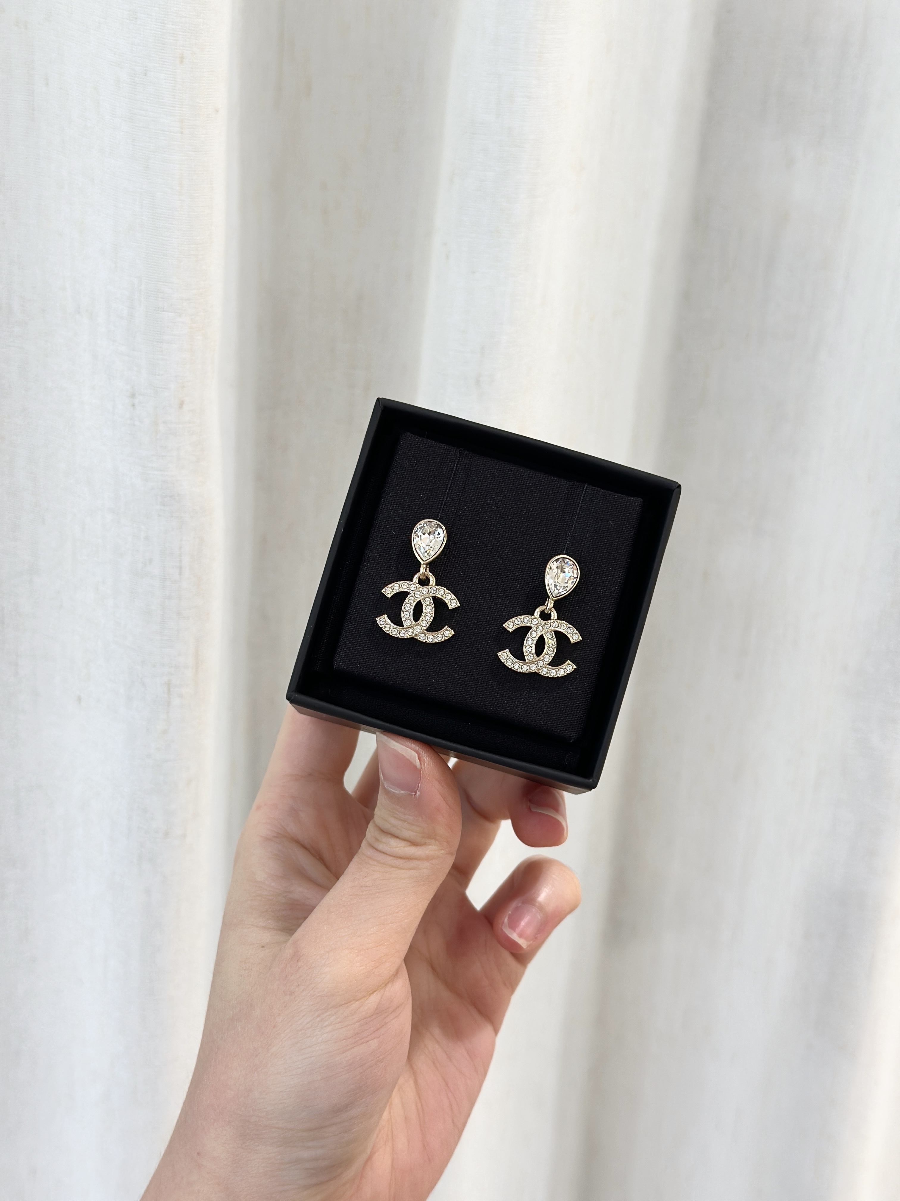 CHANEL 25A CC Logo Drop Earrings 水滴雙C吊墜耳環 ABG010