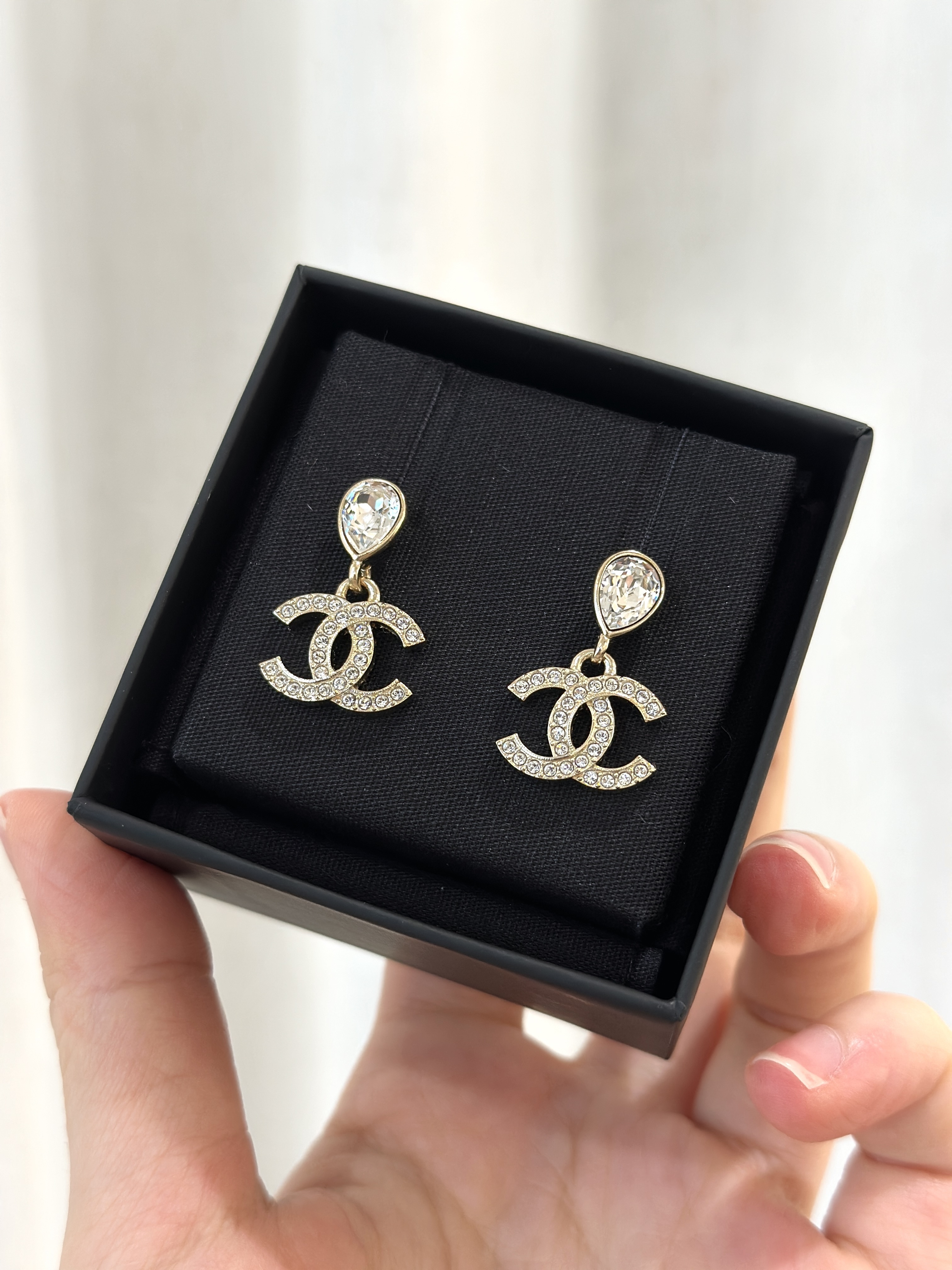 CHANEL 25A CC Logo Drop Earrings 水滴雙C吊墜耳環 ABG010