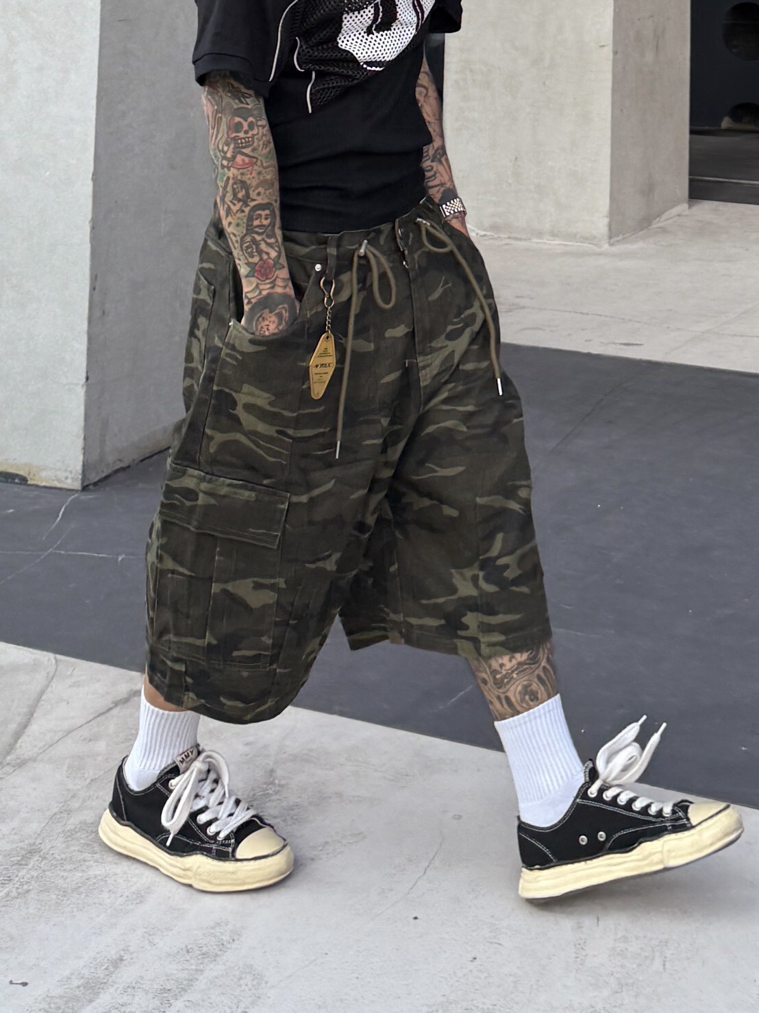 《S.V》調節式寬版迷彩七分褲