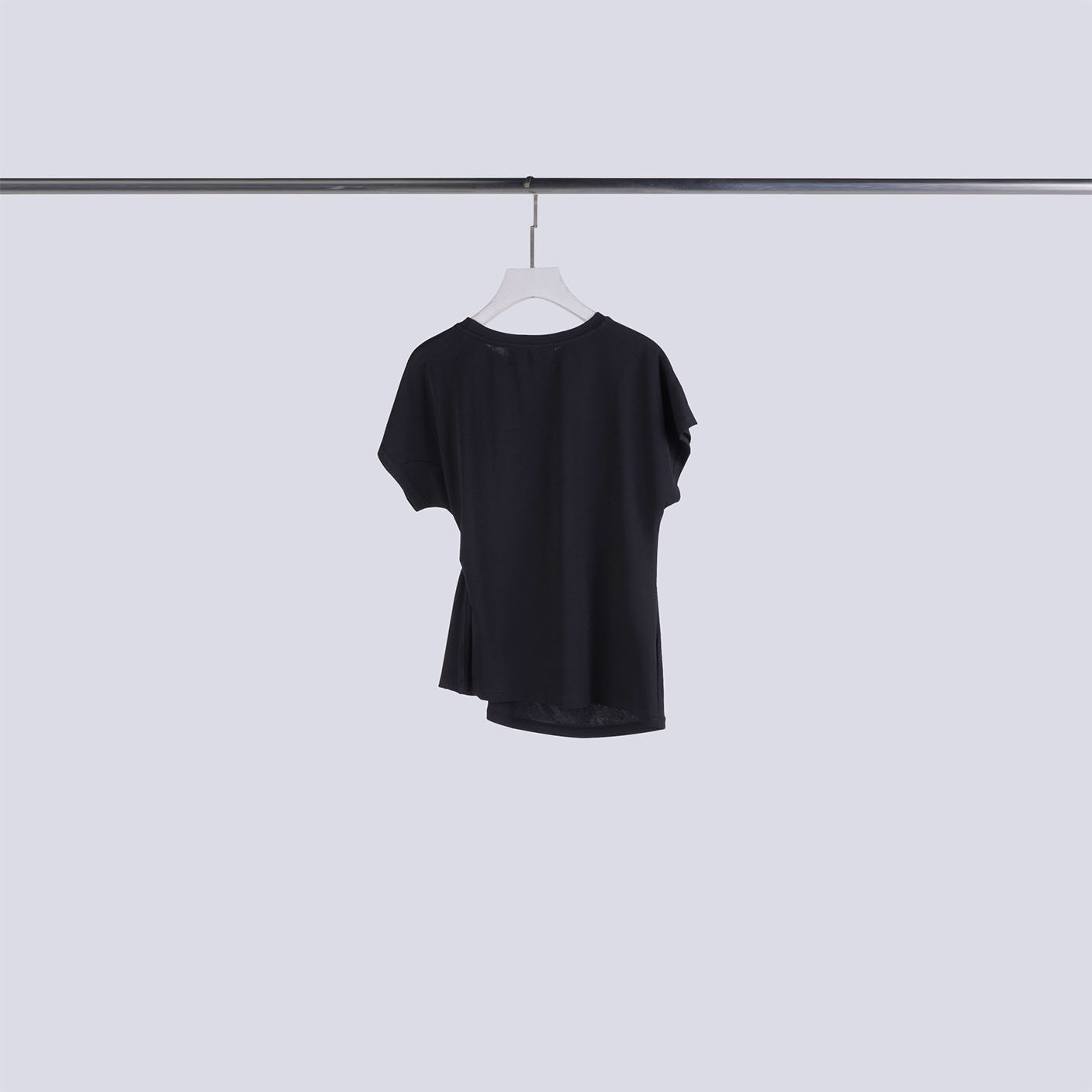 質感舒適扭結T | 就是黑