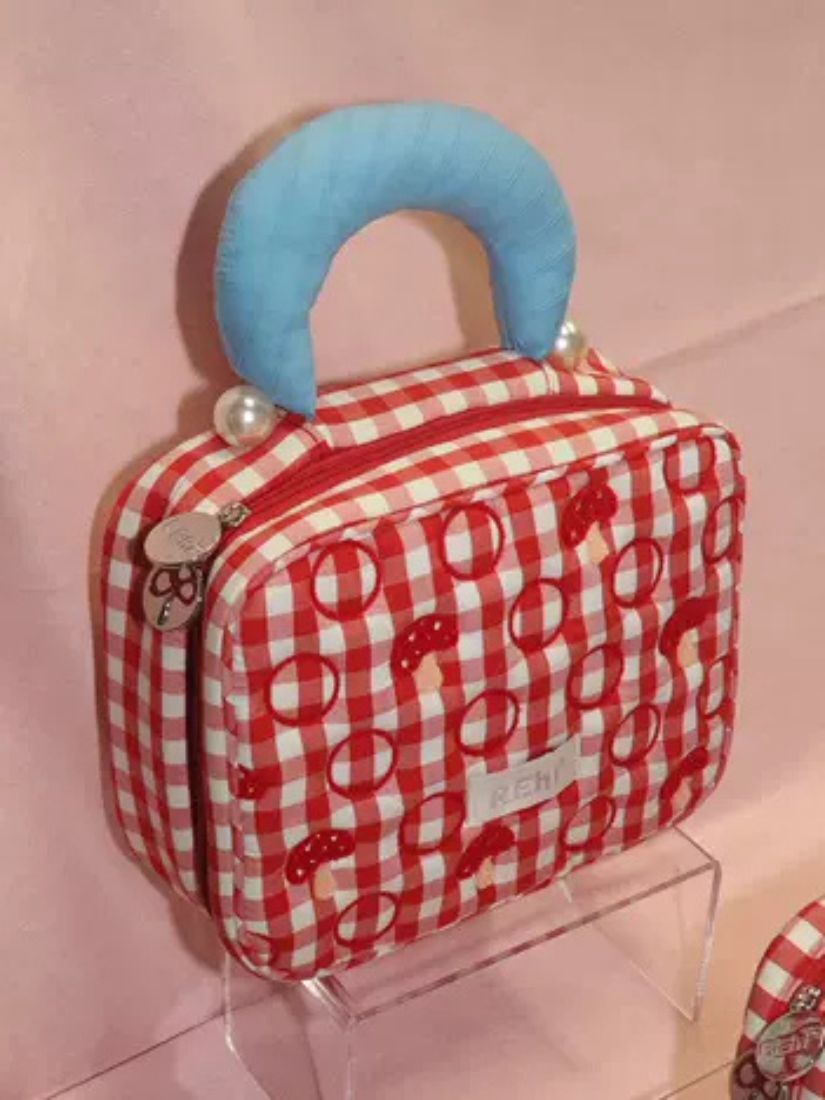 【 出清 】REhi 愛心方型化妝包系列