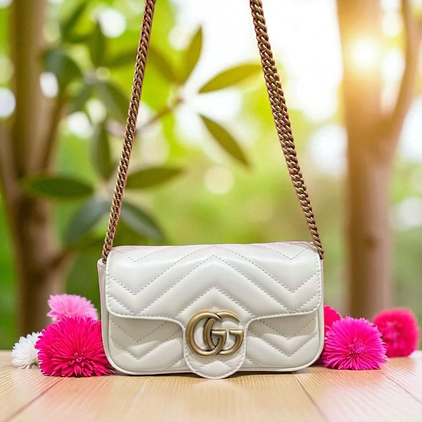 Gucci 白色月光Mini包