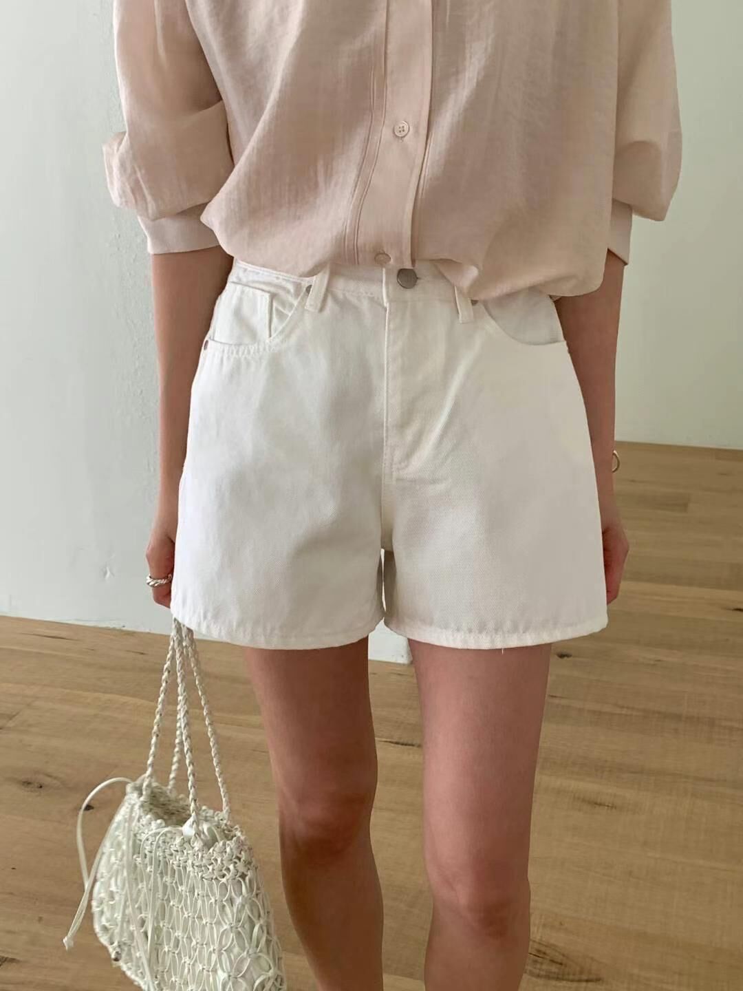 Topstitching denim shorts