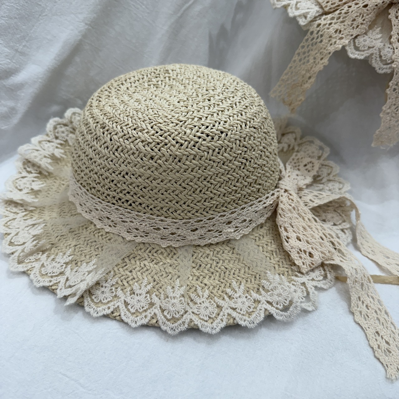 25夏 韓國 經典蕾絲蝴蝶結遮陽草帽(頭圍可調)