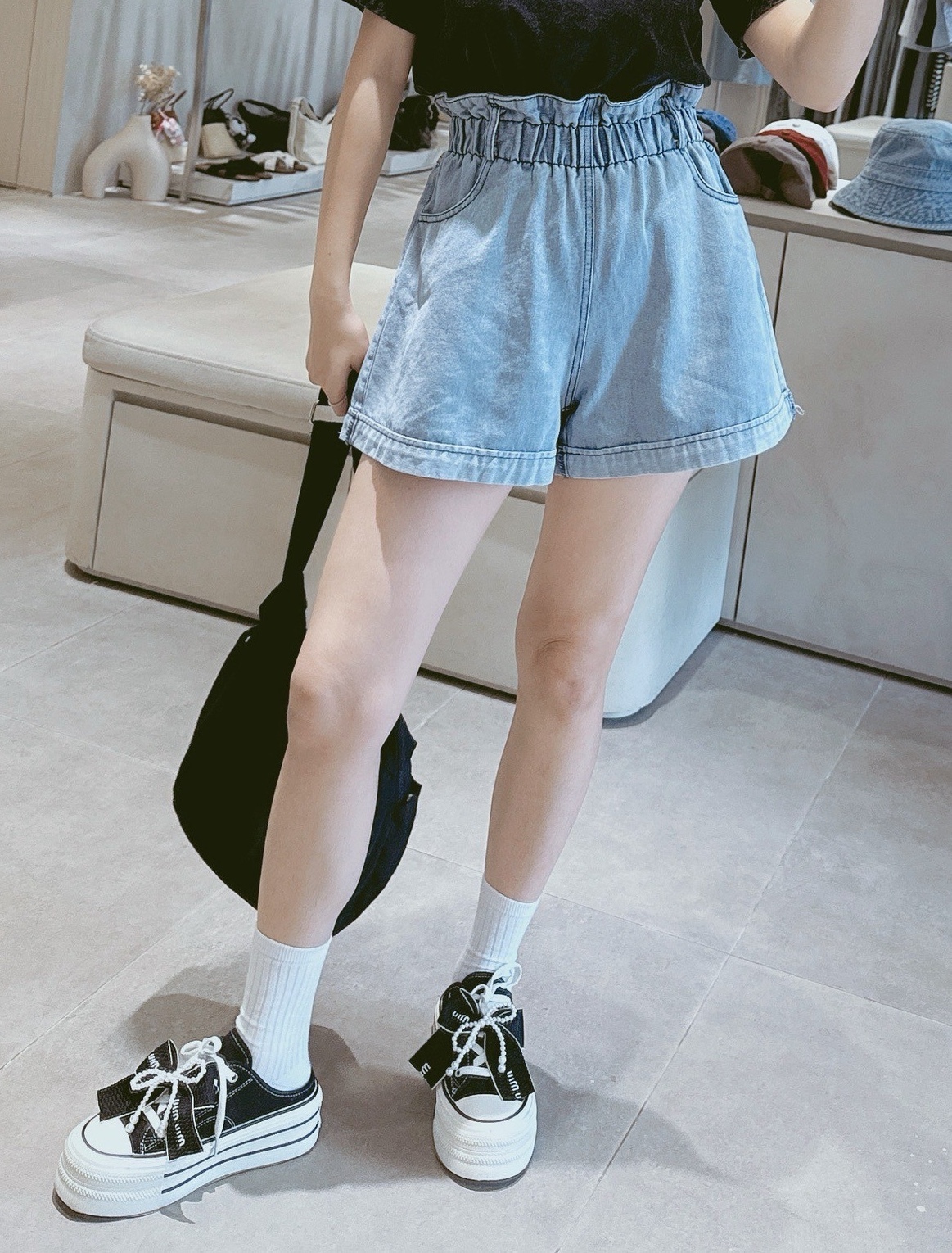 花苞縮腰反摺牛仔短褲