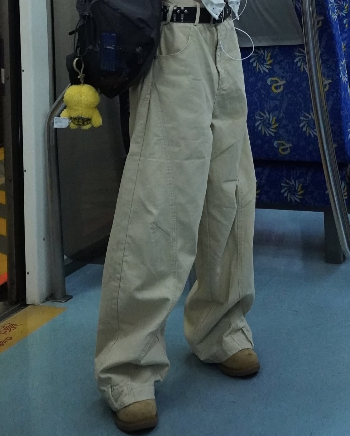 🍿奶油卡其倒V設計闊腿褲