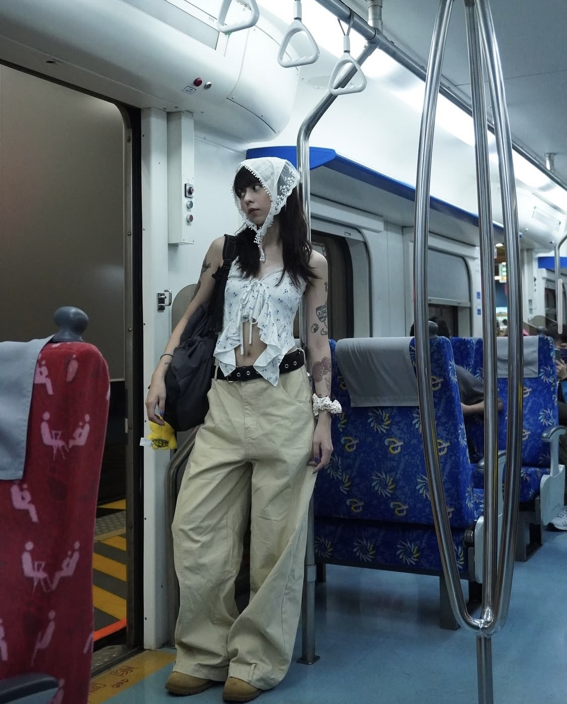 🍿奶油卡其倒V設計闊腿褲