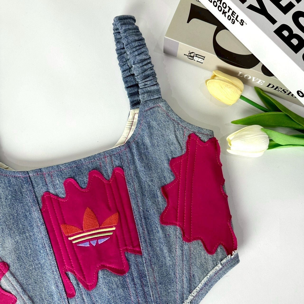 【現貨】JUST ME - 泰國Ramake 牛仔併桃紅彩色Logo爆炸併接馬甲 JMCT_033