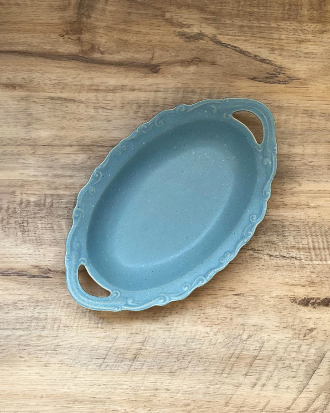 歐式復古 花邊浮雕橢圓盤 灰藍｜益子燒