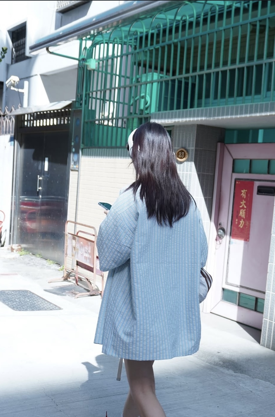 精靈寶寶藍短袖襯衫 🪼