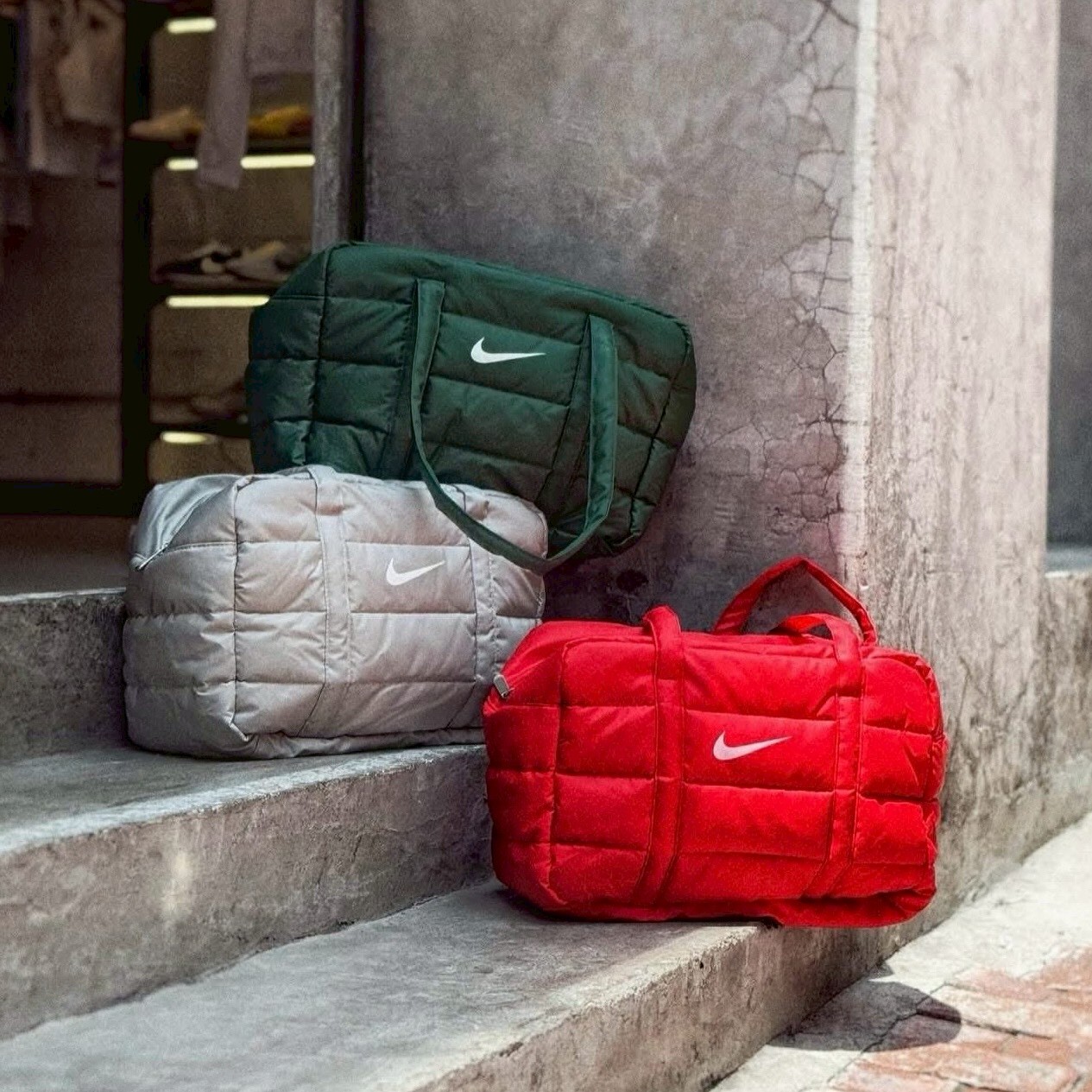 <現貨> NIKE 空氣感枕頭羽絨包 寶寶藍/紅色/黑色/綠色 4色 防水