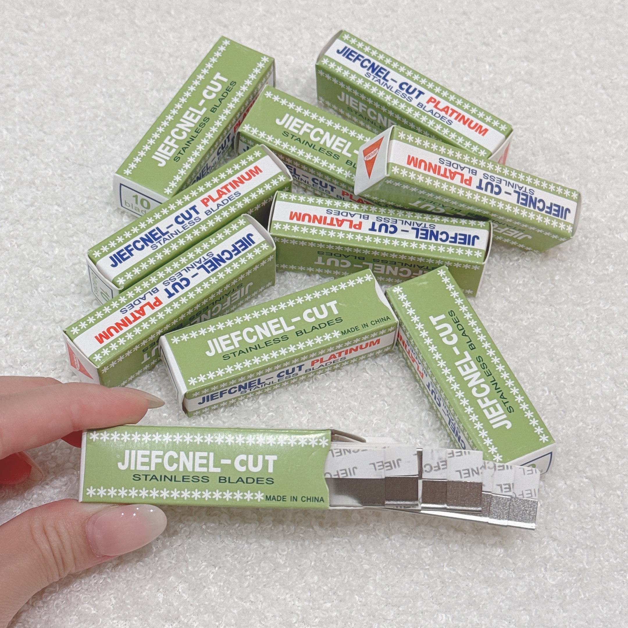 【Aurora】拋棄式修眉刀