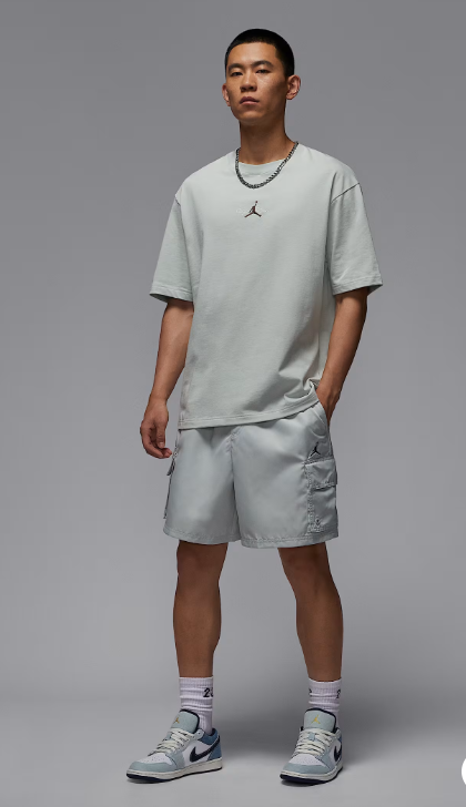 NIKE  Jordan Brooklyn /Men's cargo shorts / light tone /  JUL25