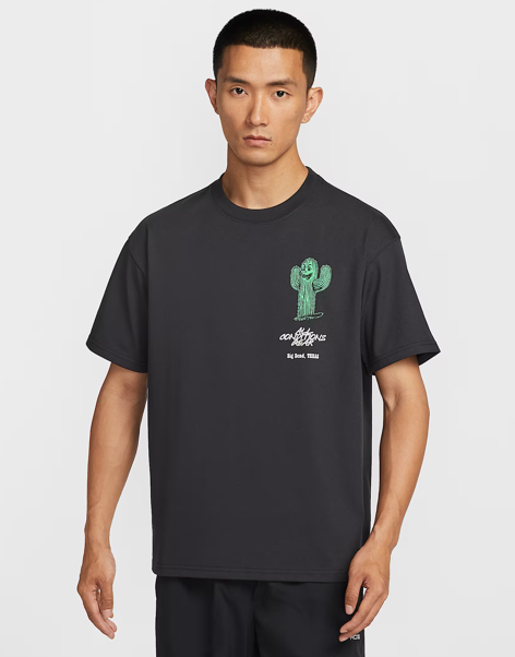 Nike ACG  Men's quick drying sweat wicking loose  T-shirt /  HV1293-010 JUL25