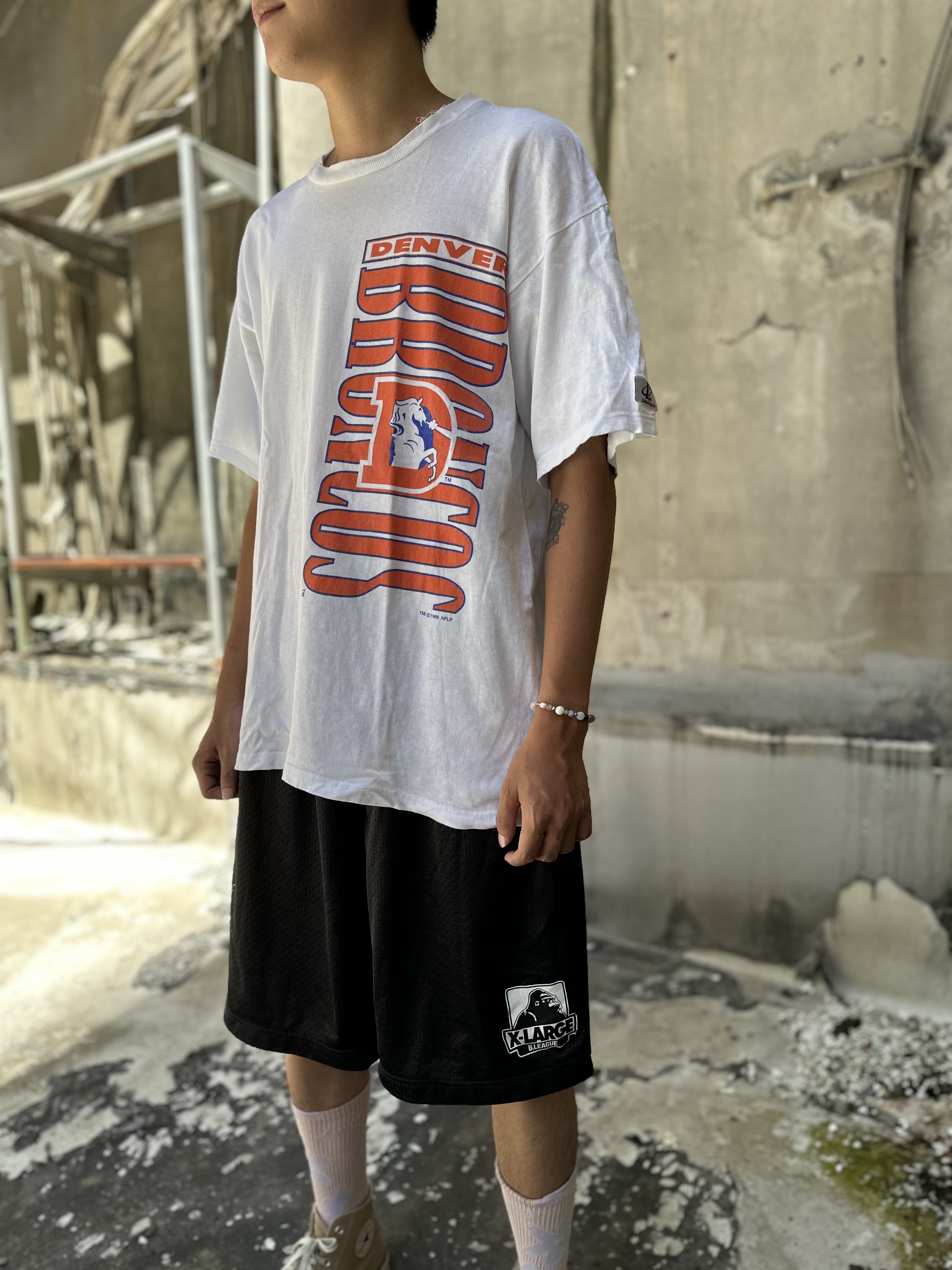 90’s NFL DENVER BRONCOS T-Shirt