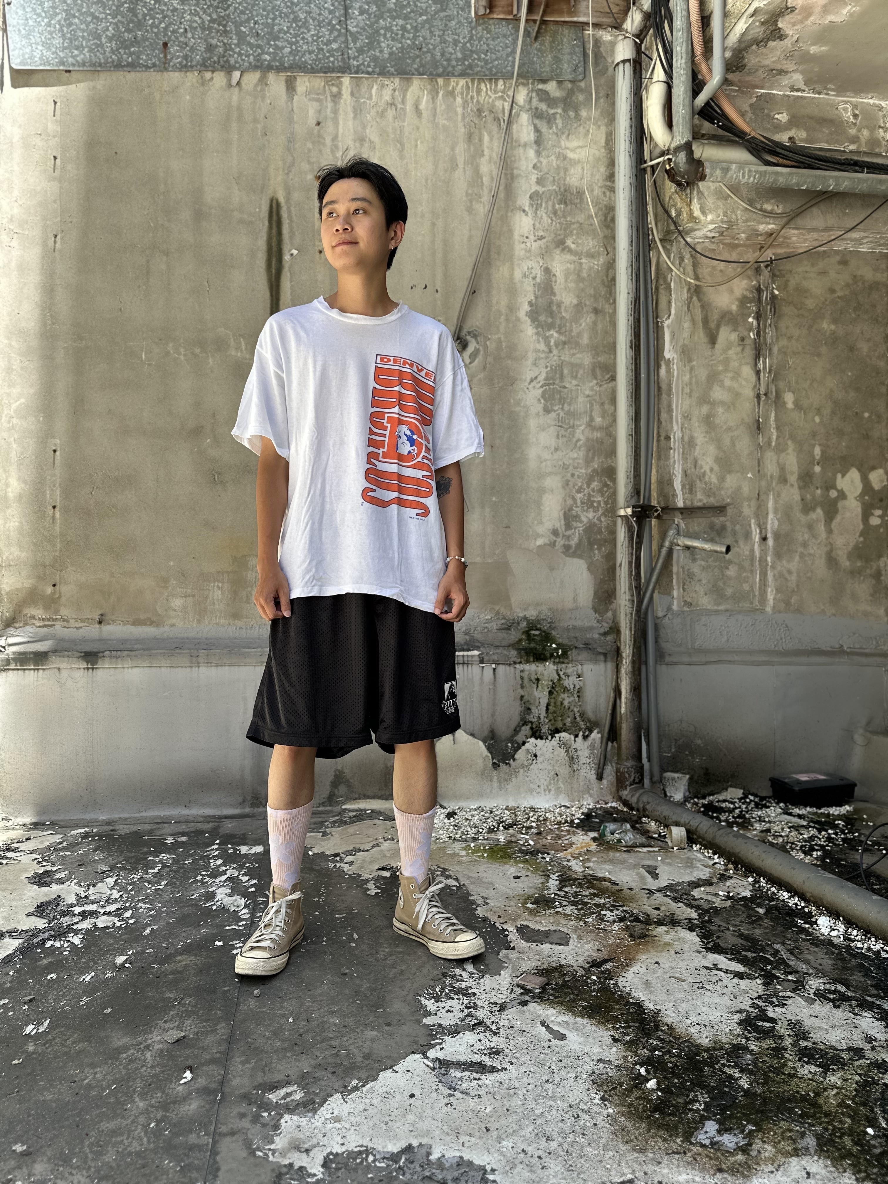 90’s NFL DENVER BRONCOS T-Shirt