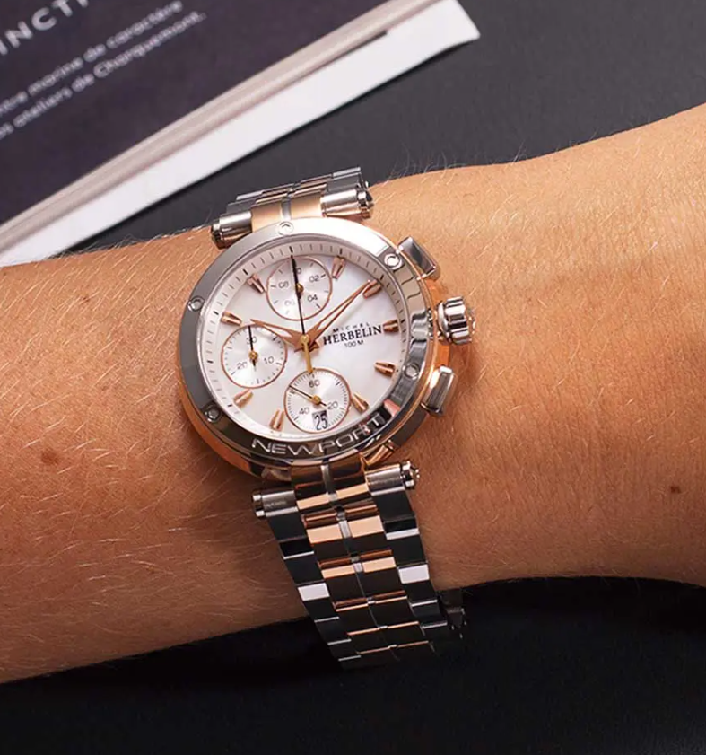 1HL0707-044 HERBELIN Newport Lady Chronograph Two Tone & Mother Of Pearl #35688BTR19 (A-EU-E)