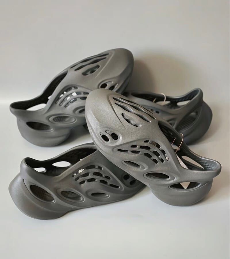 (預訂) Adidas Yeezy Foam RNR - Carbon