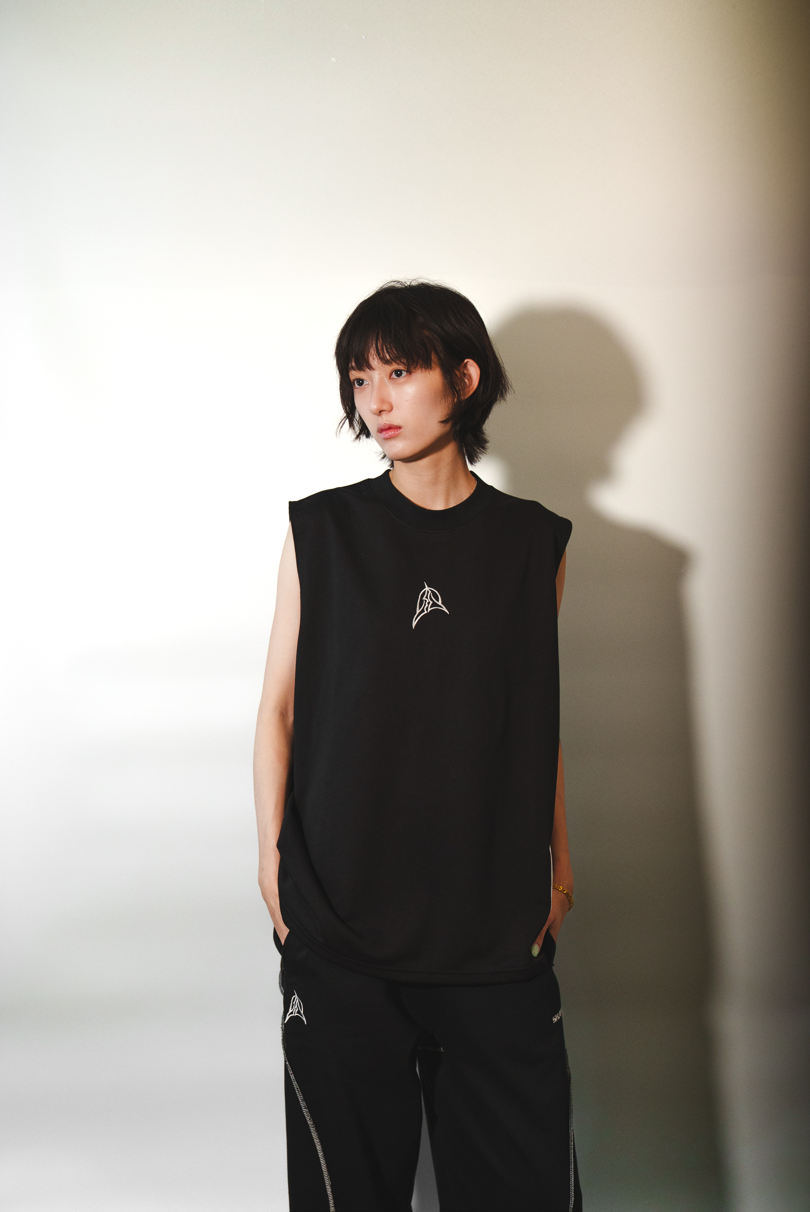 HALF-HIGH COLLAR OVERSIZE TANK / 微高領落肩背心