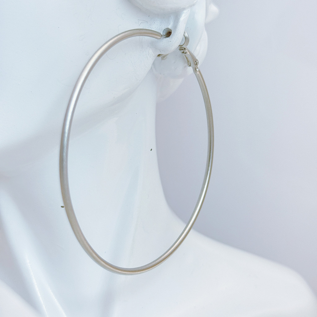 極簡霧銀大圓耳環