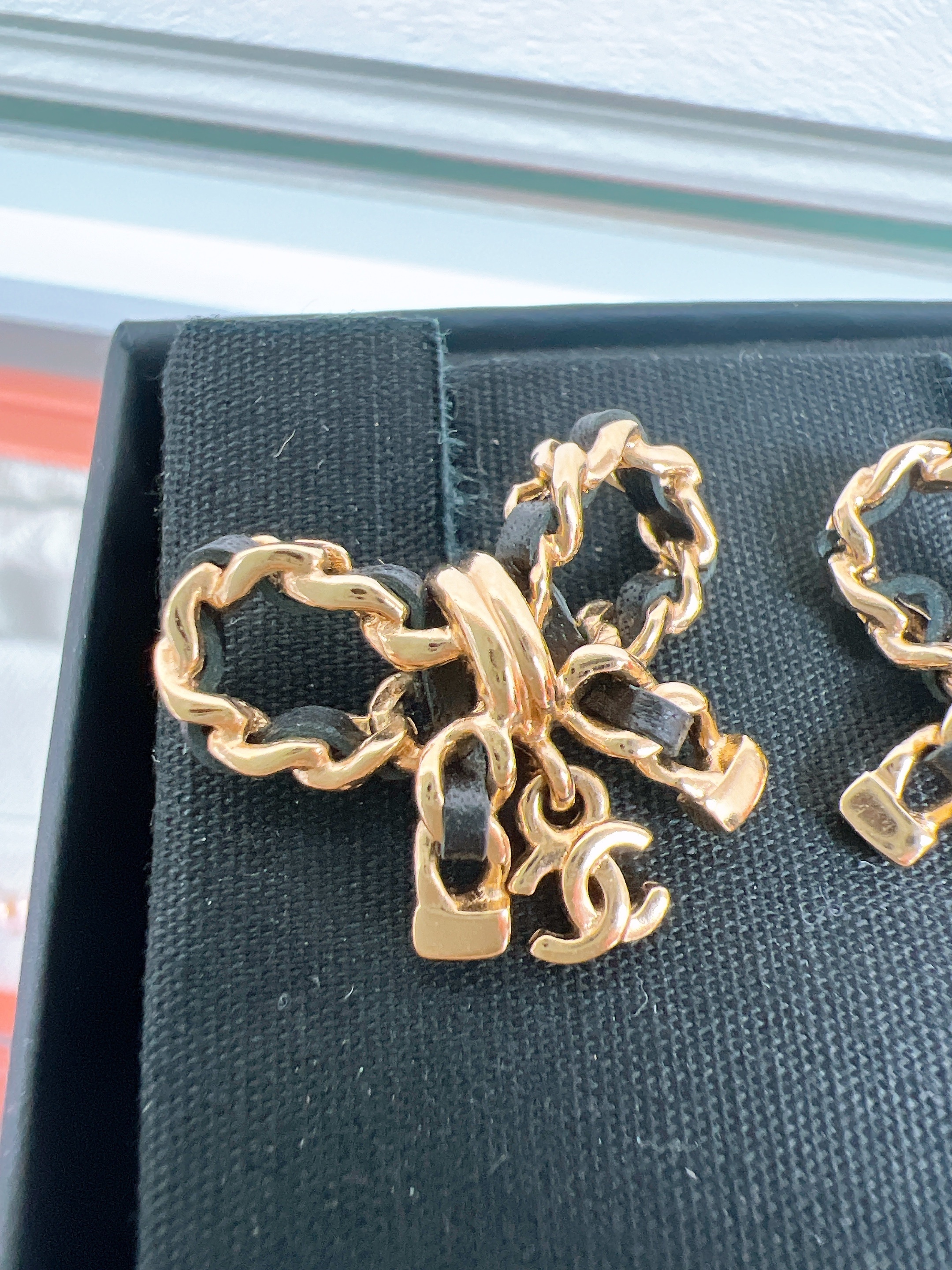 Chanel 22a ribbon earrings