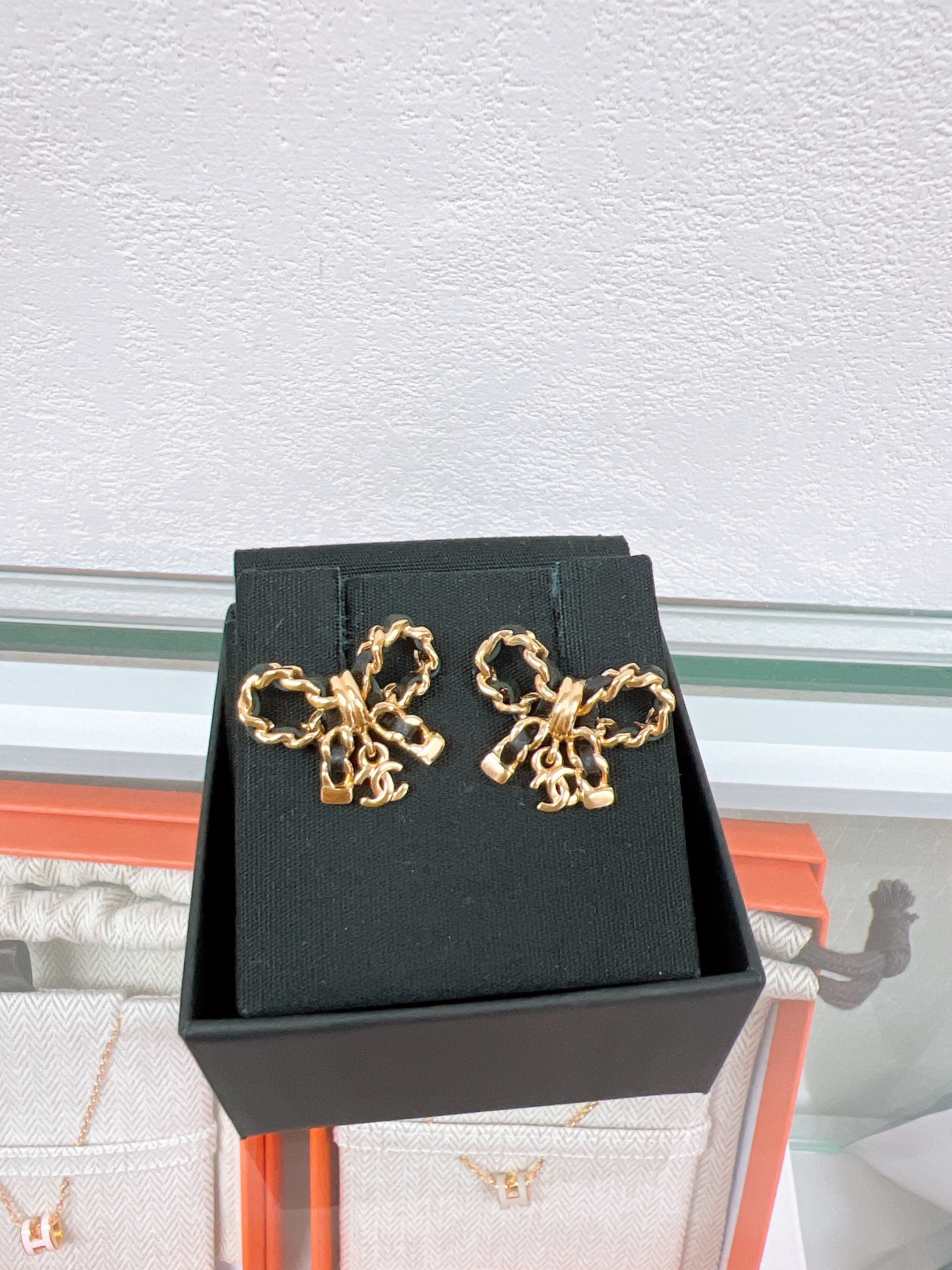 Chanel 22a ribbon earrings