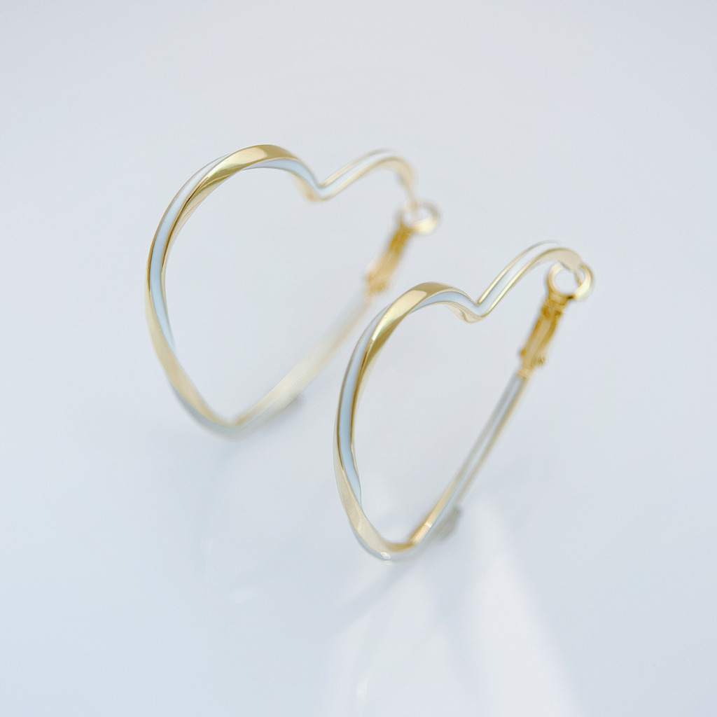 愛心波浪耳環