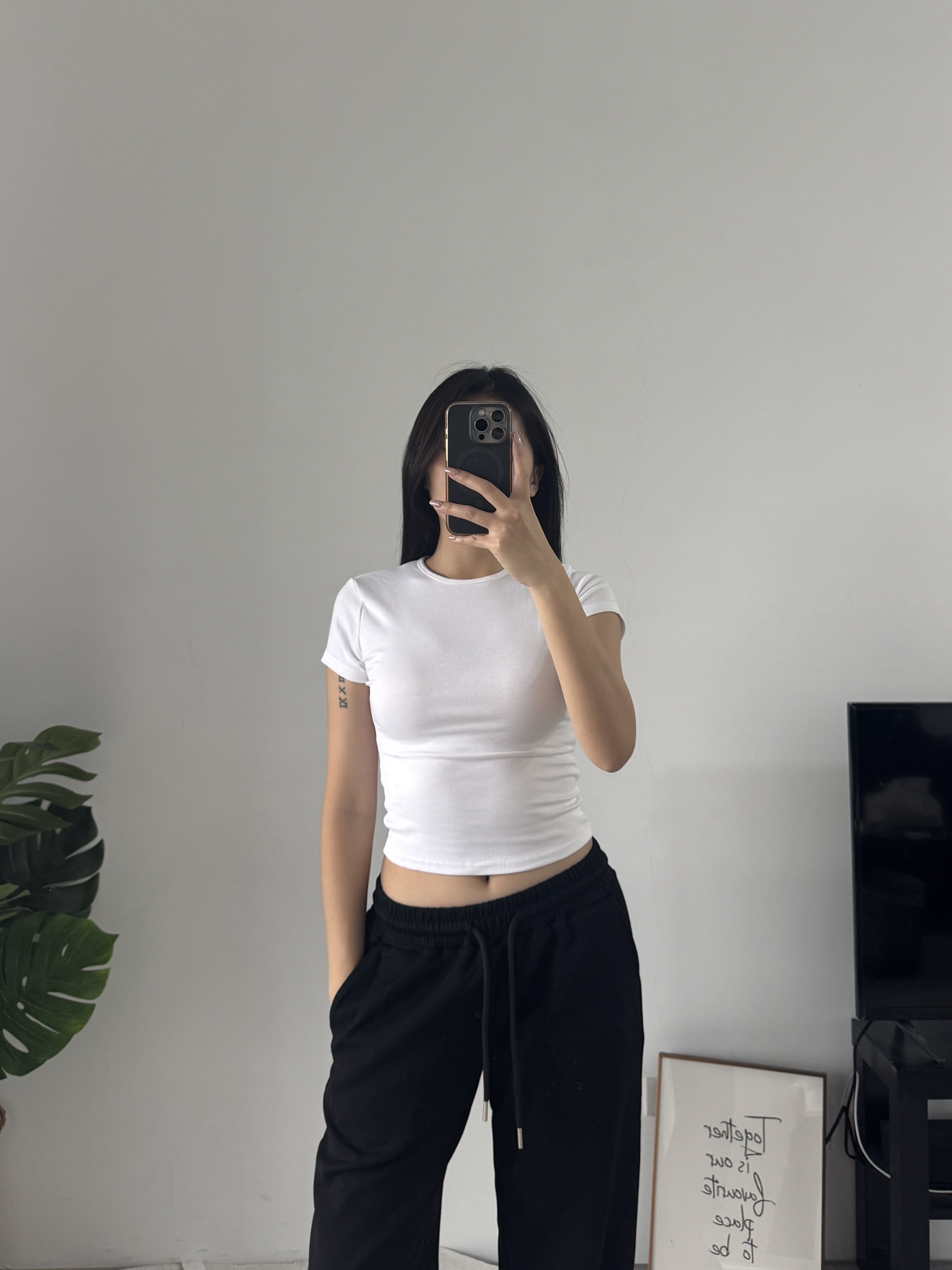 𝑩𝒂𝒃𝒚 𝒈𝒊𝒓𝒍☁️柔棉收腰短袖上衣(4色)