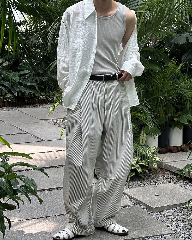 小馬條紋寬鬆弧形曲線牛仔褲