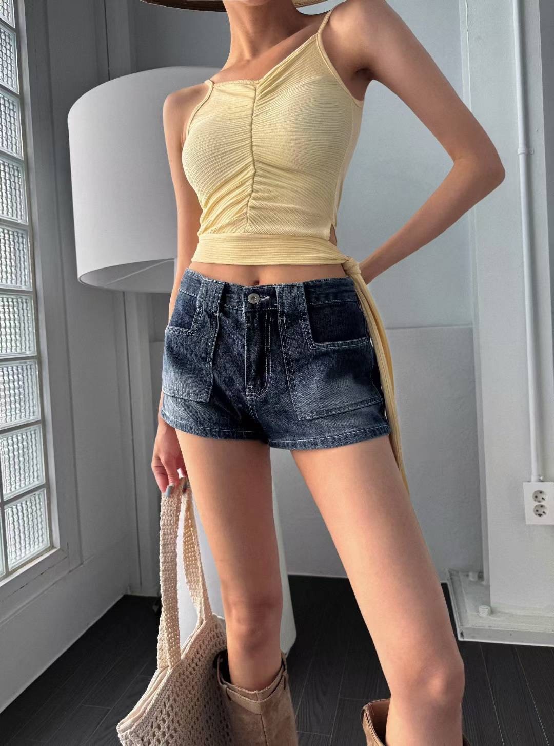 方口袋牛仔短褲