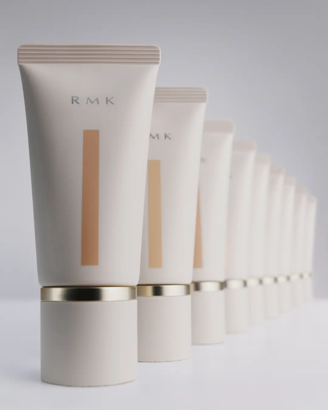 RMK Cream Foundation Aquatic Glow 水光緊緻粉底霜 30g