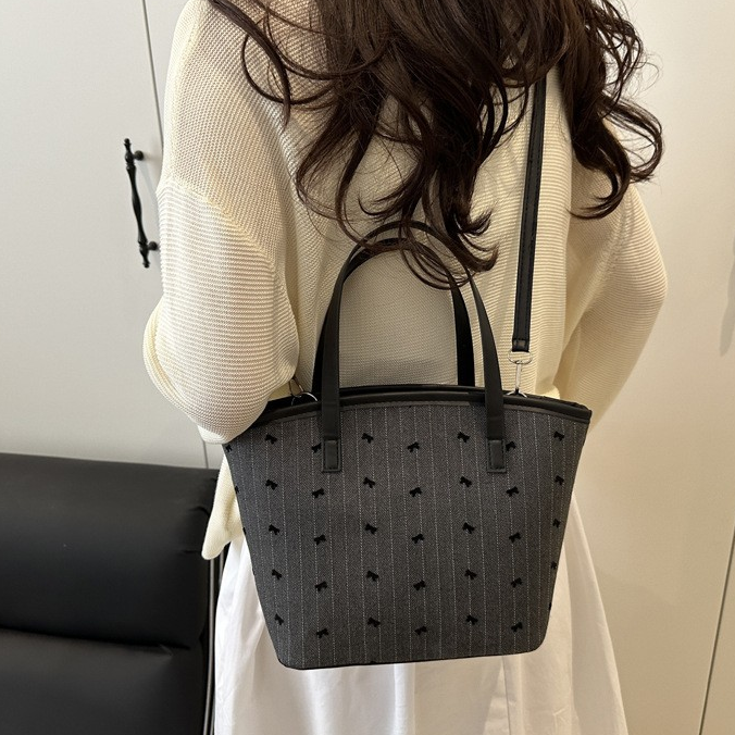 Polka Dot Canvas Tote Bag – Handheld & Shoulder Carry