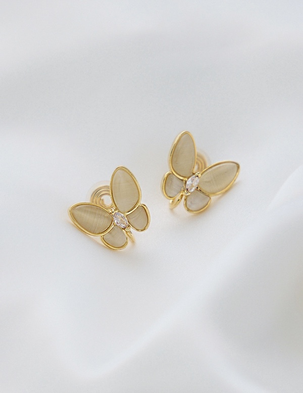 貓眼霧光蝴蝶。夾式耳環