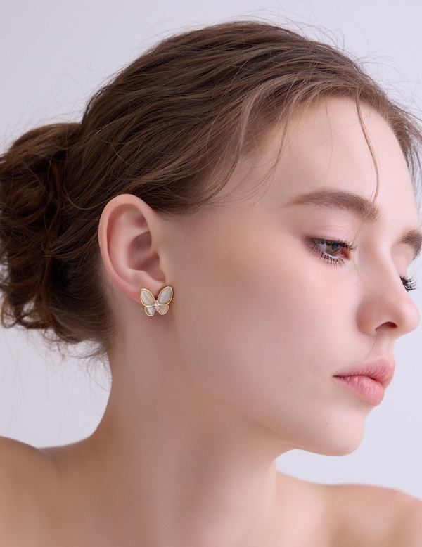 貓眼霧光蝴蝶。銀針耳環
