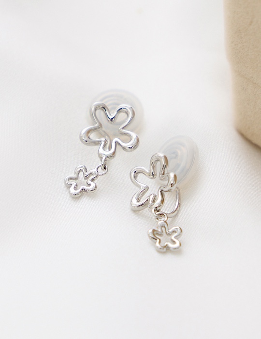 花影輪廓。夾式耳環