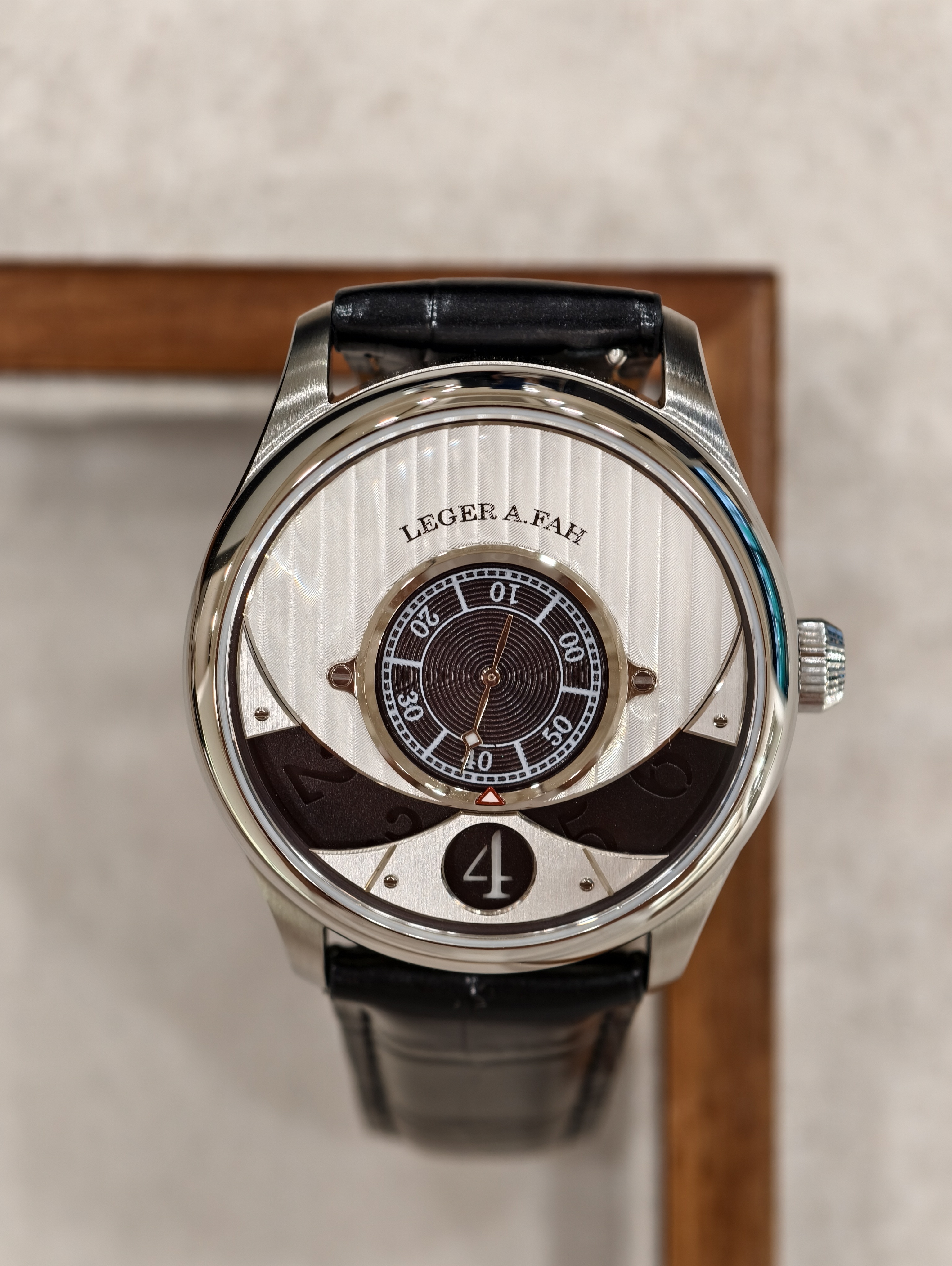 MOMENTOUS-04 Midnight Shadow